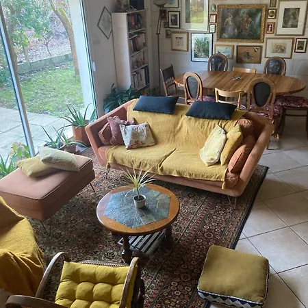 La Maison Rose *