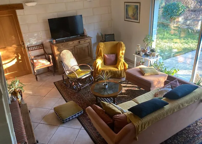 La Maison Rose لو بورغ