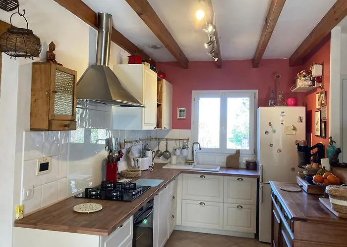 La Maison Rose لو بورغ