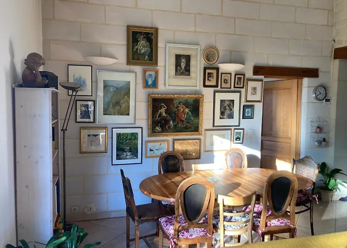 La Maison Rose لو بورغ