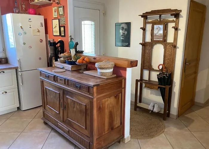 La Maison Rose بيت للعطل *