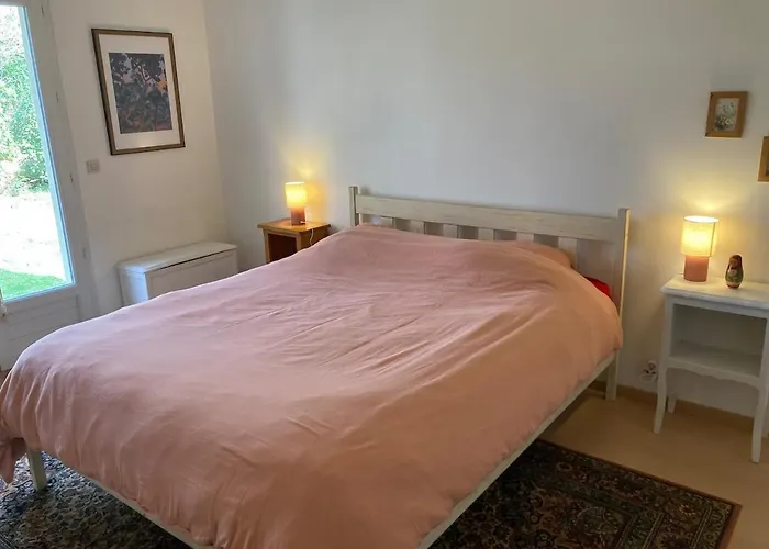 La Maison Rose بيت للعطل لو بورغ